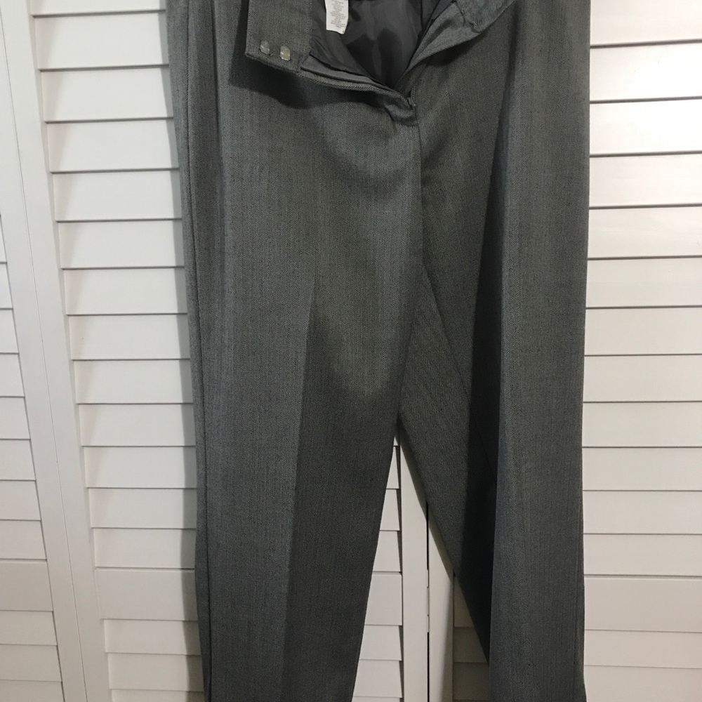 Suit grey color, small tweed like pattern - Picture 3 of 4